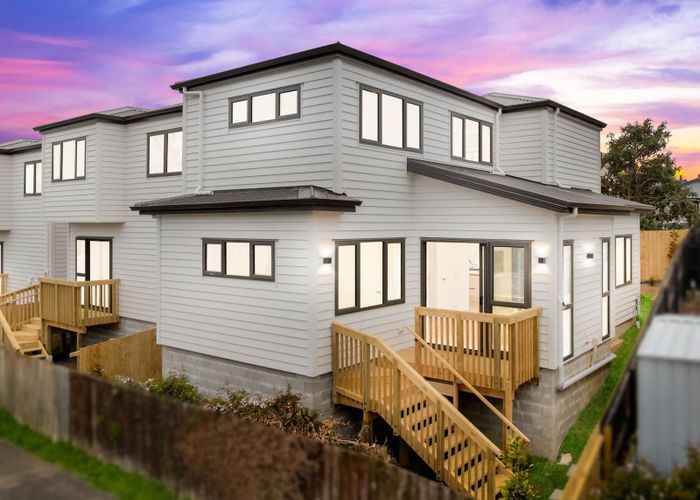  at 4/90 Moire Road, Massey, Waitakere City, Auckland