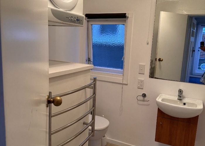  at 2/66 Hawker Street, Mount Victoria, Wellington, Wellington