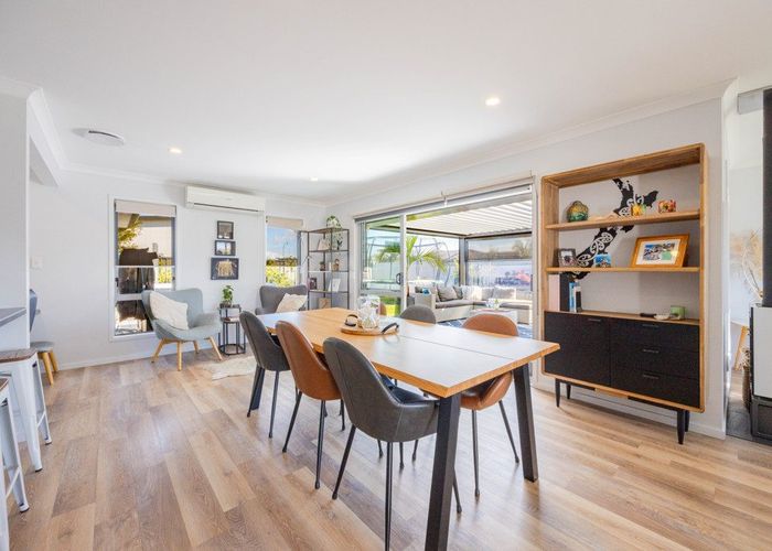  at 2 Aparima Place, Te Awa, Napier, Hawke's Bay