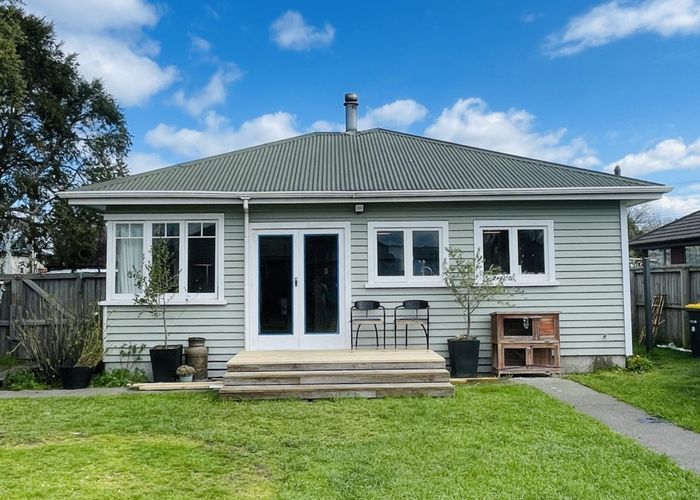  at 14 Goldsmith Place, Waltham, Christchurch City, Canterbury