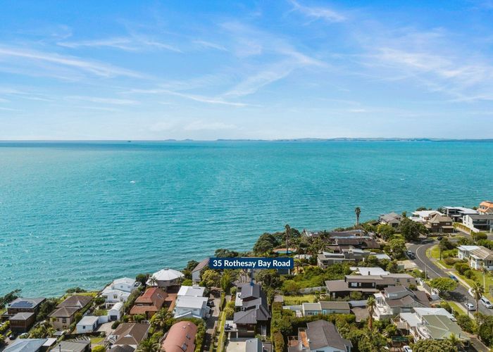  at 35 Rothesay Bay Road, Rothesay Bay, Auckland