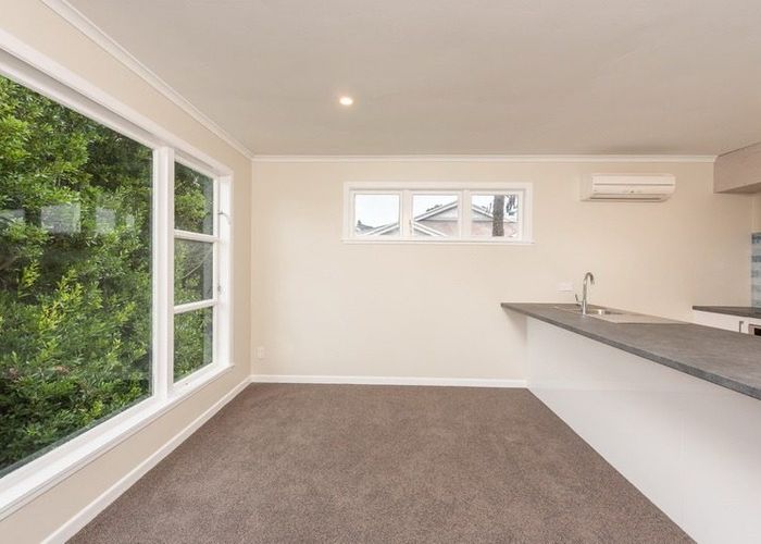  at 58 Garden Road, Northland, Wellington