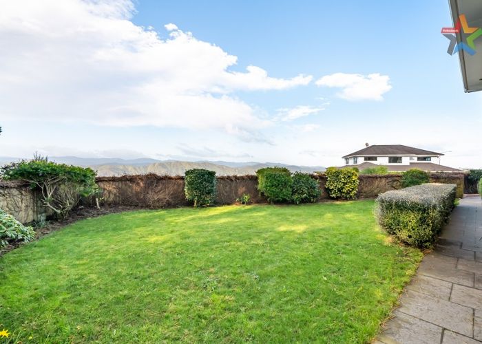  at 44 Arahiwi Grove, Tirohanga, Lower Hutt