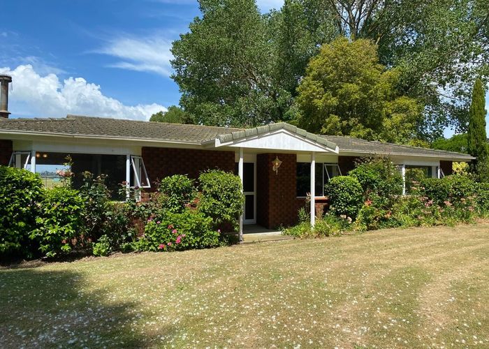  at 906 State Highway 1, Himatangi