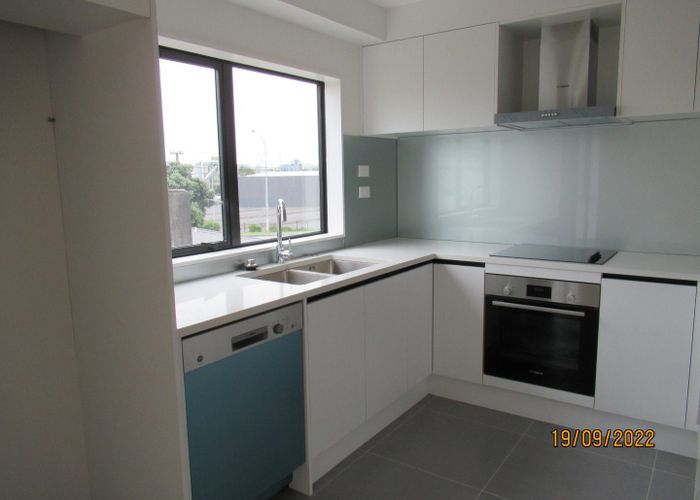  at 77E Penrose Road, Mount Wellington, Auckland