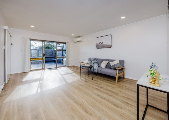  at 2/9 Malte Brun Place, Papatoetoe, Manukau City, Auckland