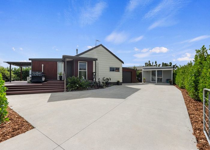  at 111 Windermere Drive, Poike, Tauranga, Bay Of Plenty