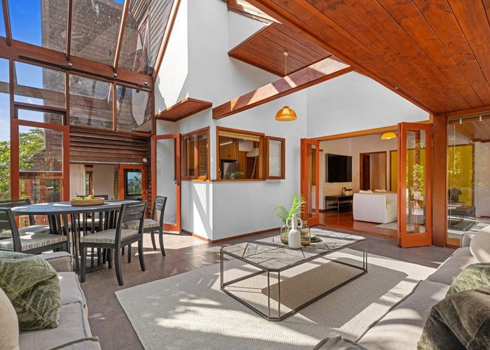  at 60 Peter Terrace, Castor Bay, Auckland