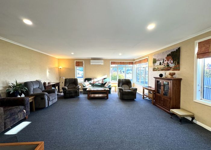  at 17 Naish Street, Balclutha