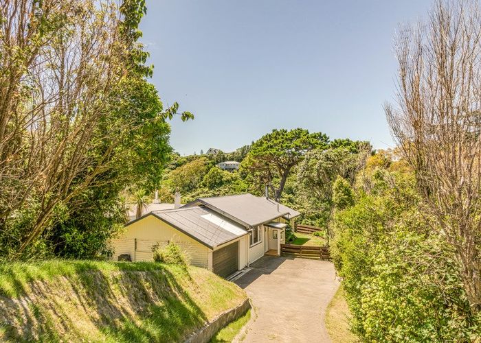  at 120 Miromiro Road, Normandale, Lower Hutt