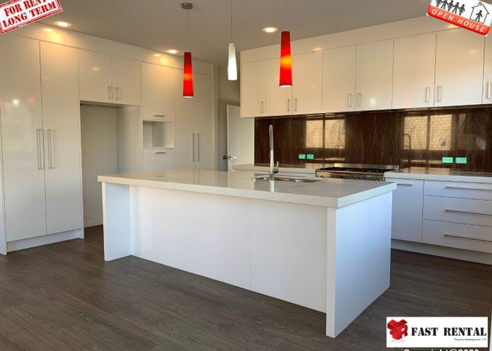  at 39 Travis View Drive, Albany, North Shore City, Auckland