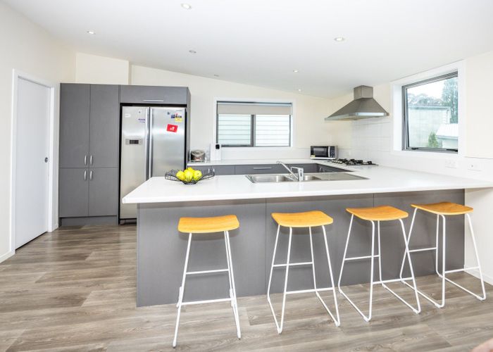  at 20B Kelvin Place, Hamilton East, Hamilton