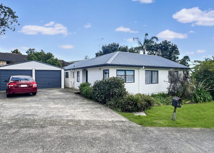  at 19 Lowburn Place, Clover Park, Manukau City, Auckland