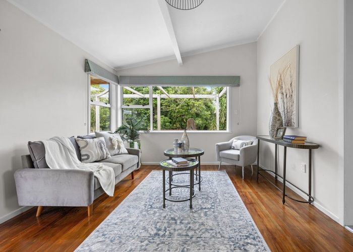  at 2/18 Mattson Road, Pakuranga, Auckland