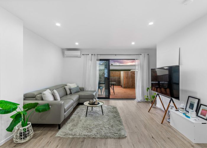  at 37 Eileen Newey Place, Henderson, Waitakere City, Auckland