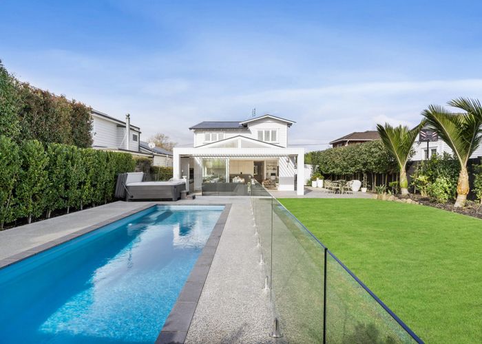  at 16 Johnstone Street, Point Chevalier, Auckland