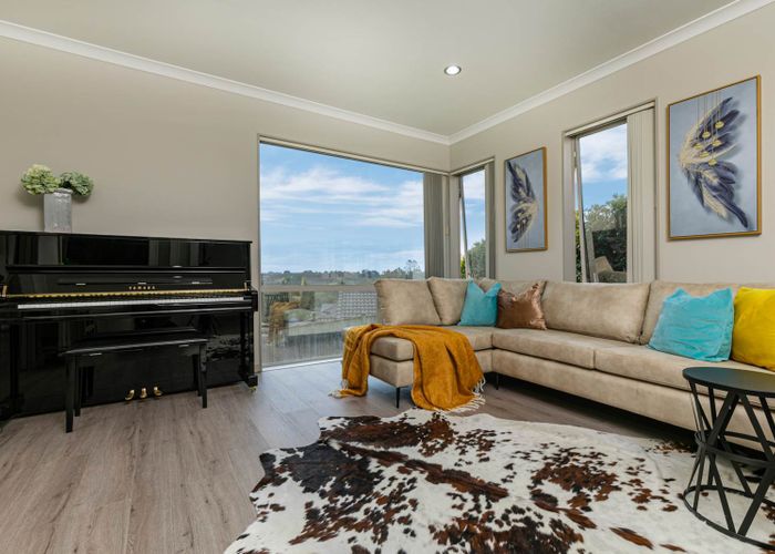  at 5 Viridian Lane, Greenhithe, Auckland