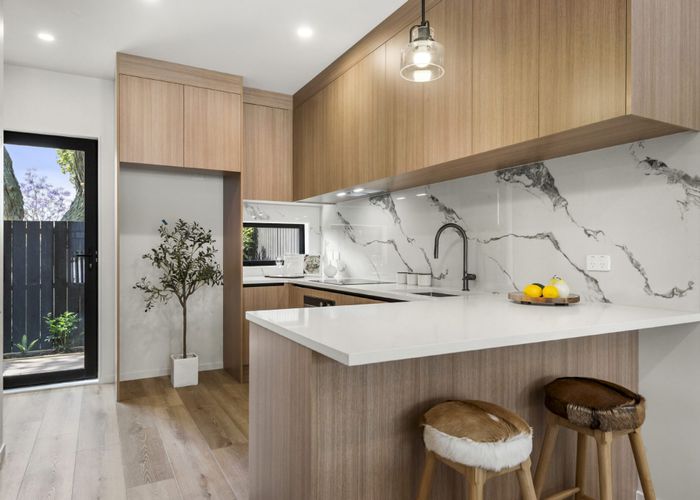  at 16 Handley Avenue, Narrow Neck, North Shore City, Auckland