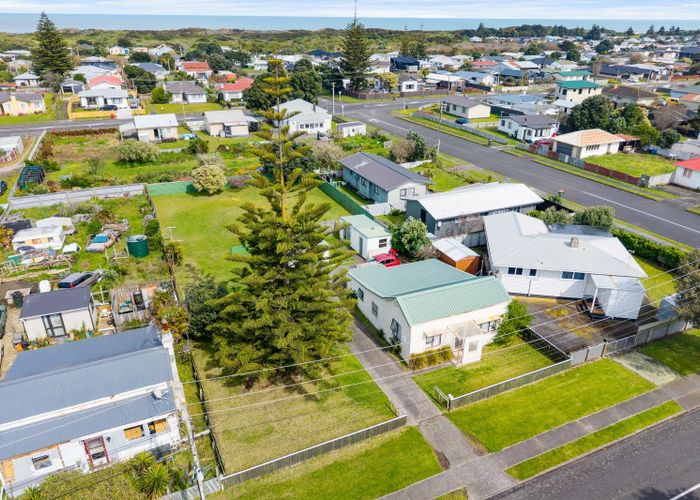  at 21 Hood Street, Castlecliff, Whanganui, Manawatu / Whanganui