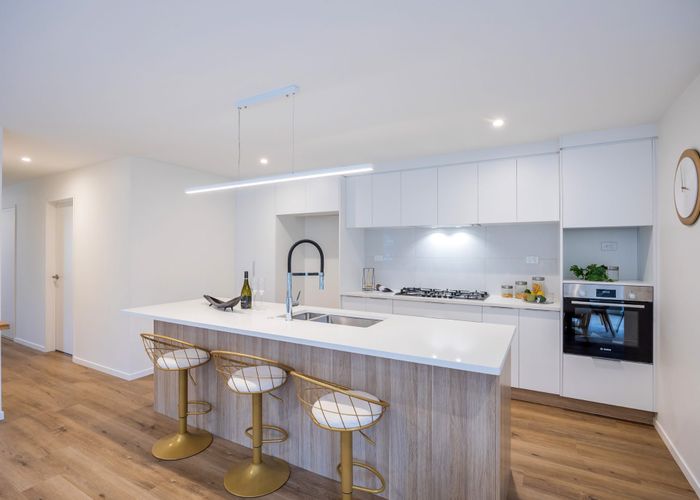  at 2/5 Marsh Avenue, Forrest Hill, North Shore City, Auckland