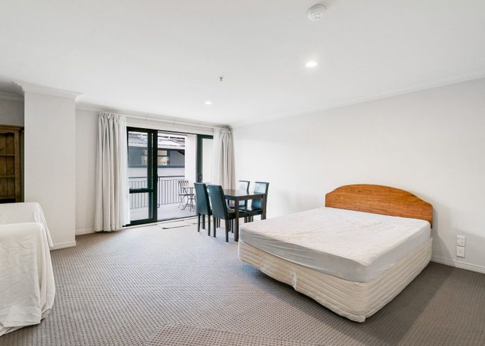  at 2M/118 Gladstone Road, Parnell, Auckland