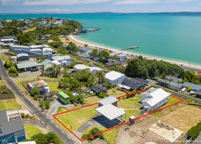  at 33 Carlton Crescent, Maraetai, Auckland