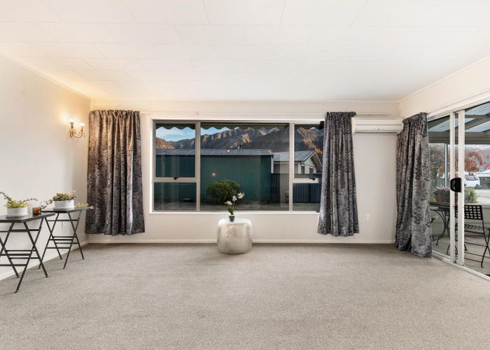  at 10 Adamson Drive, Arrowtown, Arrowtown