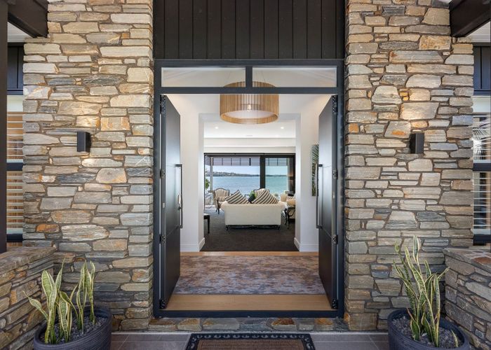  at 76 Bramley Drive, Farm Cove, Manukau City, Auckland