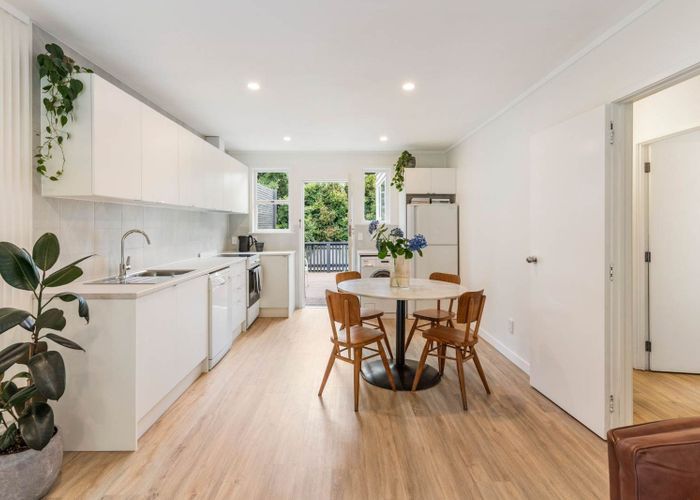  at 6/134 Edmonton Road, Te Atatu South, Waitakere City, Auckland