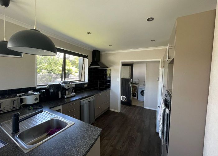  at 79 Riversdale Drive, Merrilands, New Plymouth