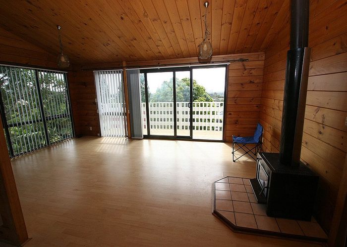  at 9 Braund Place, Glenfield, North Shore City, Auckland