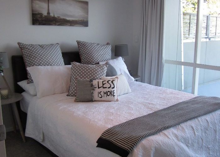  at E1/20 Ian Marwick Place, Birkenhead, North Shore City, Auckland