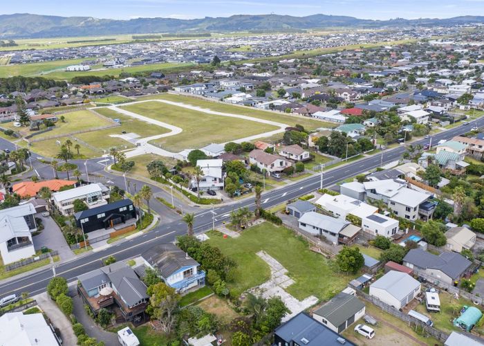  at 1299 Papamoa Beach Road, Papamoa Beach, Tauranga, Bay Of Plenty