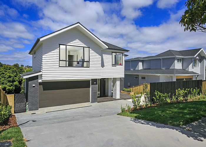  at 10 Newport Place, Forrest Hill, Auckland
