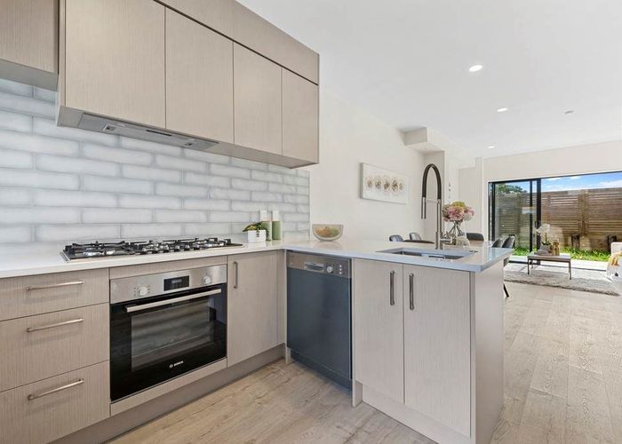  at Unit 13/200 Sunnynook Road, Totara Vale, North Shore City, Auckland