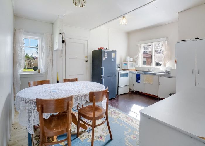  at 43 Hutton Street, Otahuhu, Auckland