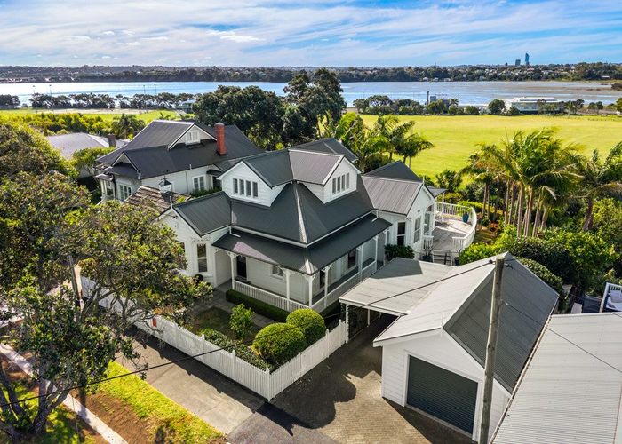  at 46 Waterview Road, Devonport, North Shore City, Auckland