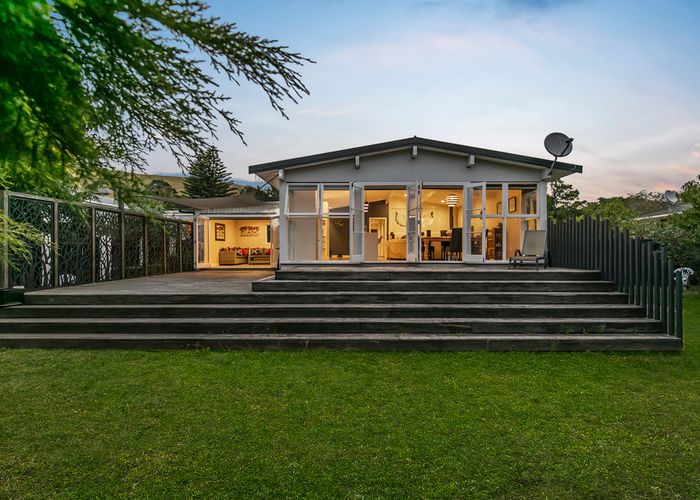  at 3 Maynard Place, Mangere Bridge, Auckland