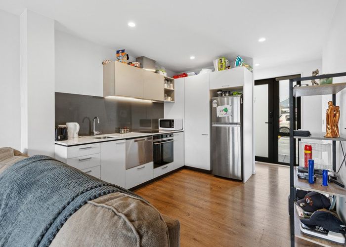  at 1/32 Frederick Street, Waltham, Christchurch City, Canterbury
