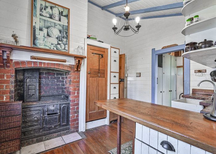  at 709 Queen Street West, Saint Leonards, Hastings, Hawke's Bay
