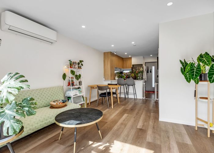  at 16 Selo Street, Glen Eden, Waitakere City, Auckland