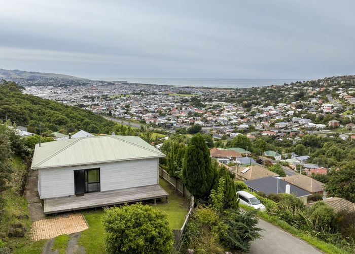  at 9 Robinson Street, Lookout Point, Dunedin, Otago