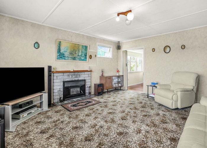  at 20 Lynda Avenue, Paparangi, Wellington