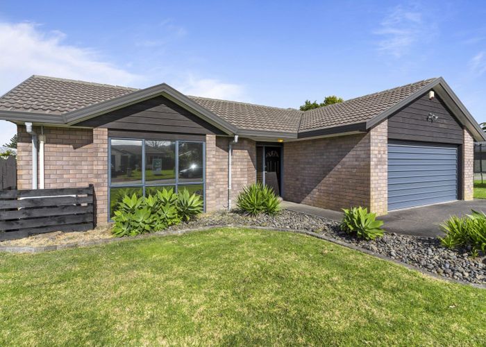  at 22 Davington Way, Burswood, Auckland