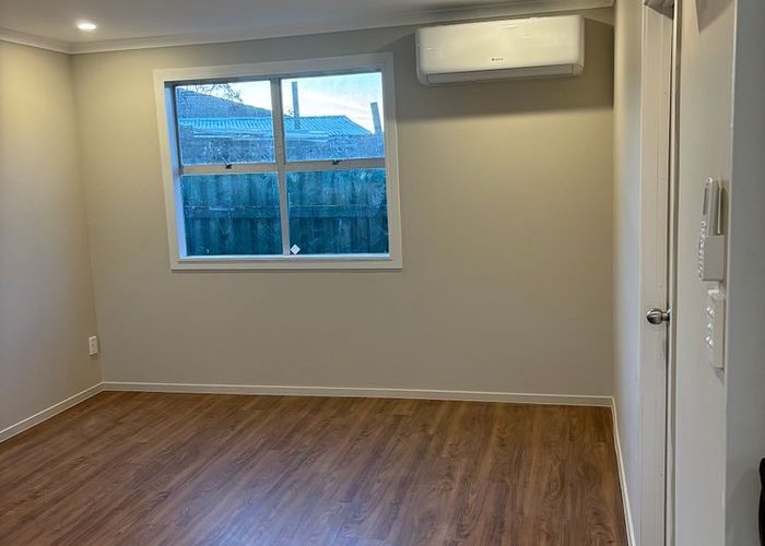  at 5 Treviso Place, Clover Park, Manukau City, Auckland