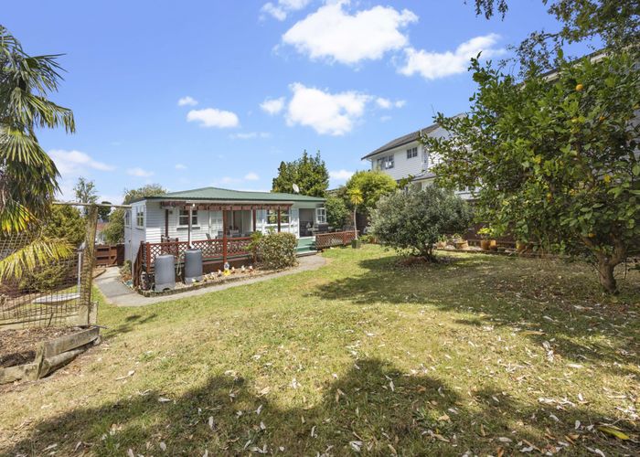  at 38 Chatsworth Crescent, Pakuranga Heights, Manukau City, Auckland