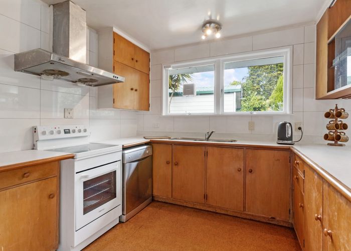  at 11 Hillcrest Grove, Hill Park, Manukau City, Auckland