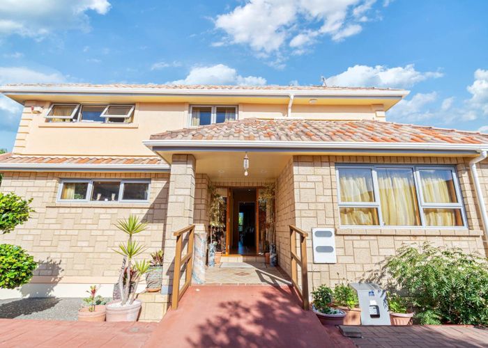  at 567B Glenfield Road, Glenfield, Auckland