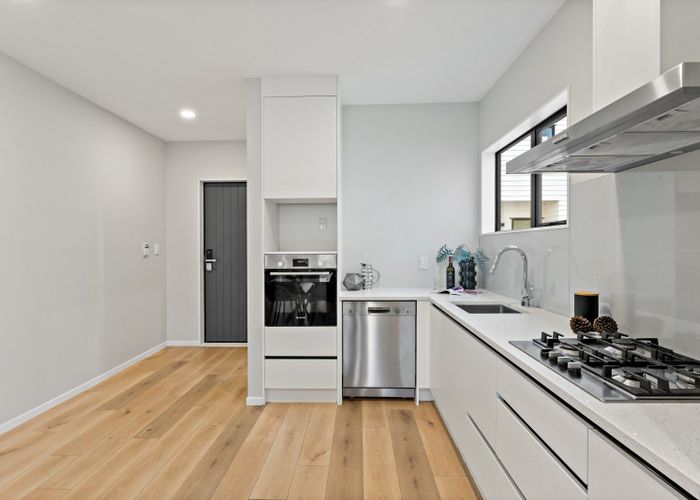  at 24B Poinsettia Place, Henderson, Auckland