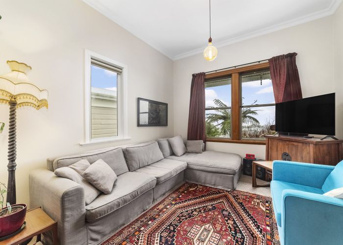  at 7 Fairview Crescent, Kelburn, Wellington